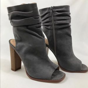 Liliana Women's Gray Open Toe Heels